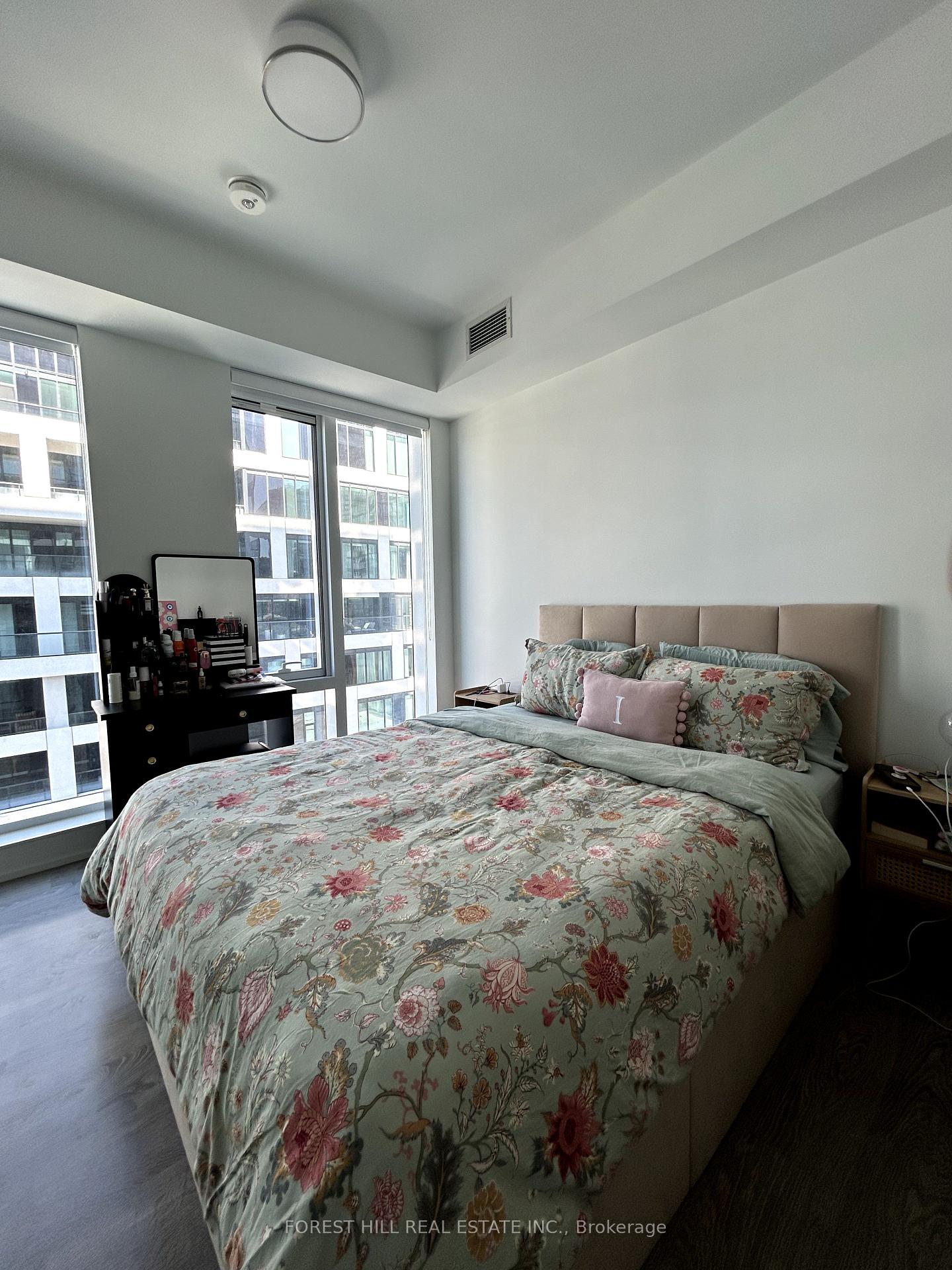 2 Bedrooms Condo at 480 Front,  Toronto For sale