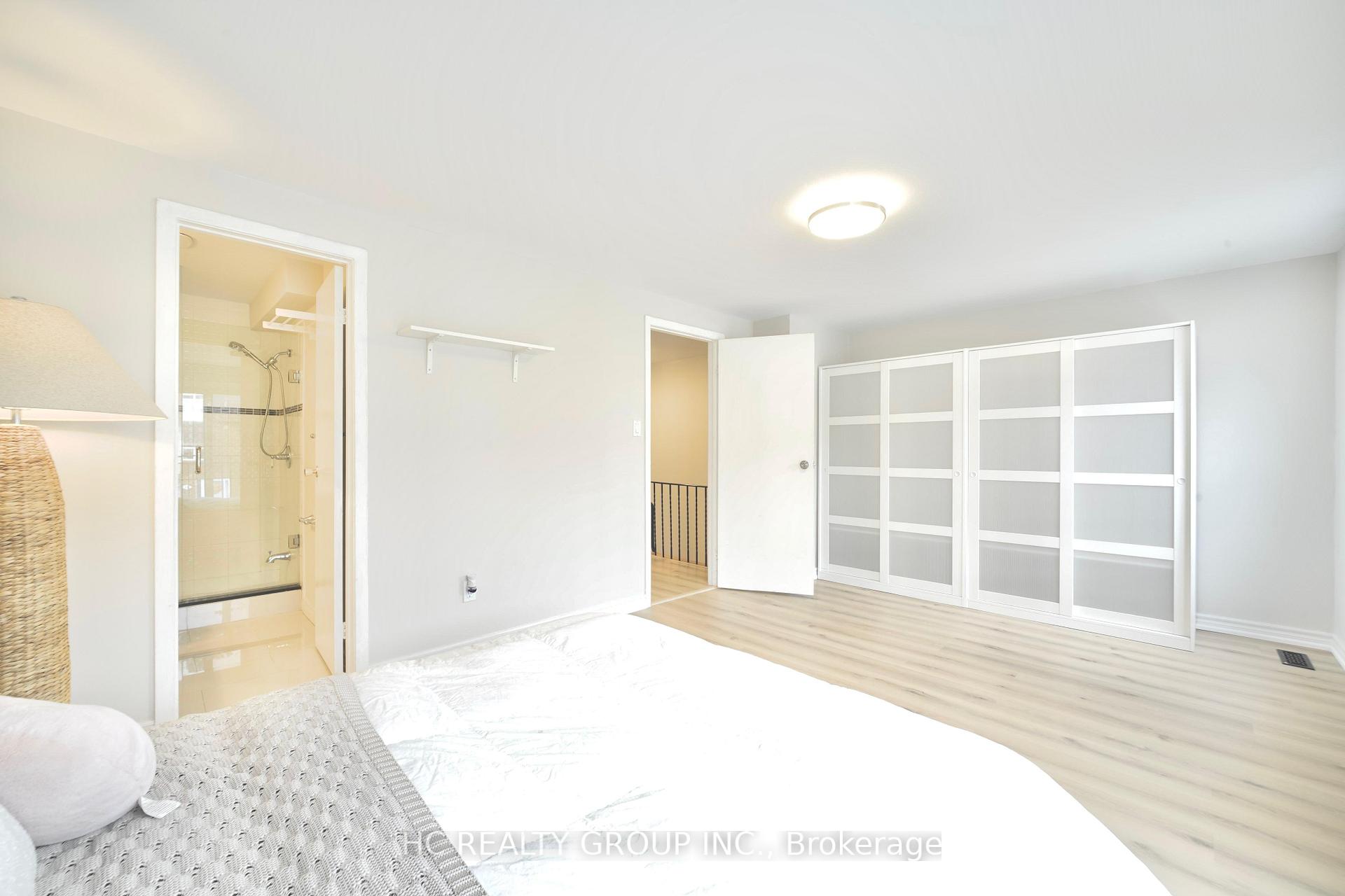 4 Bedrooms Condo at 201 Bridletowne,  Toronto For sale