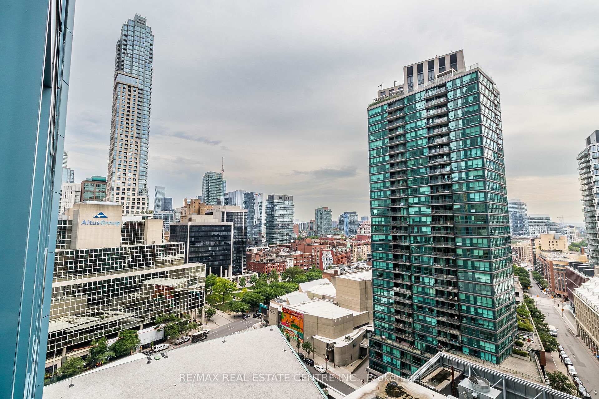 1 Bedroom Condo at 8 The Esplanade, Toronto For sale
