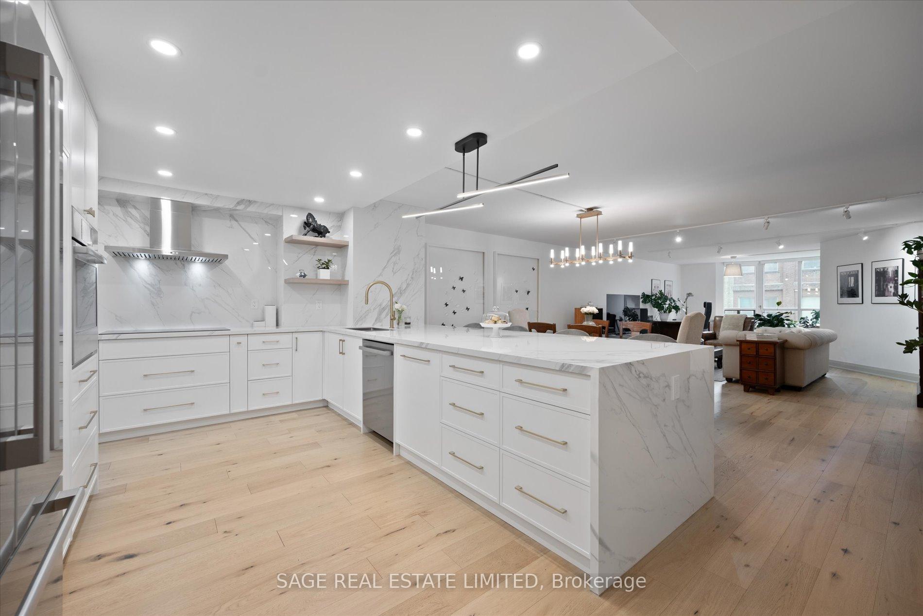 3 Bedrooms Condo at 160 Frederick, Toronto For sale