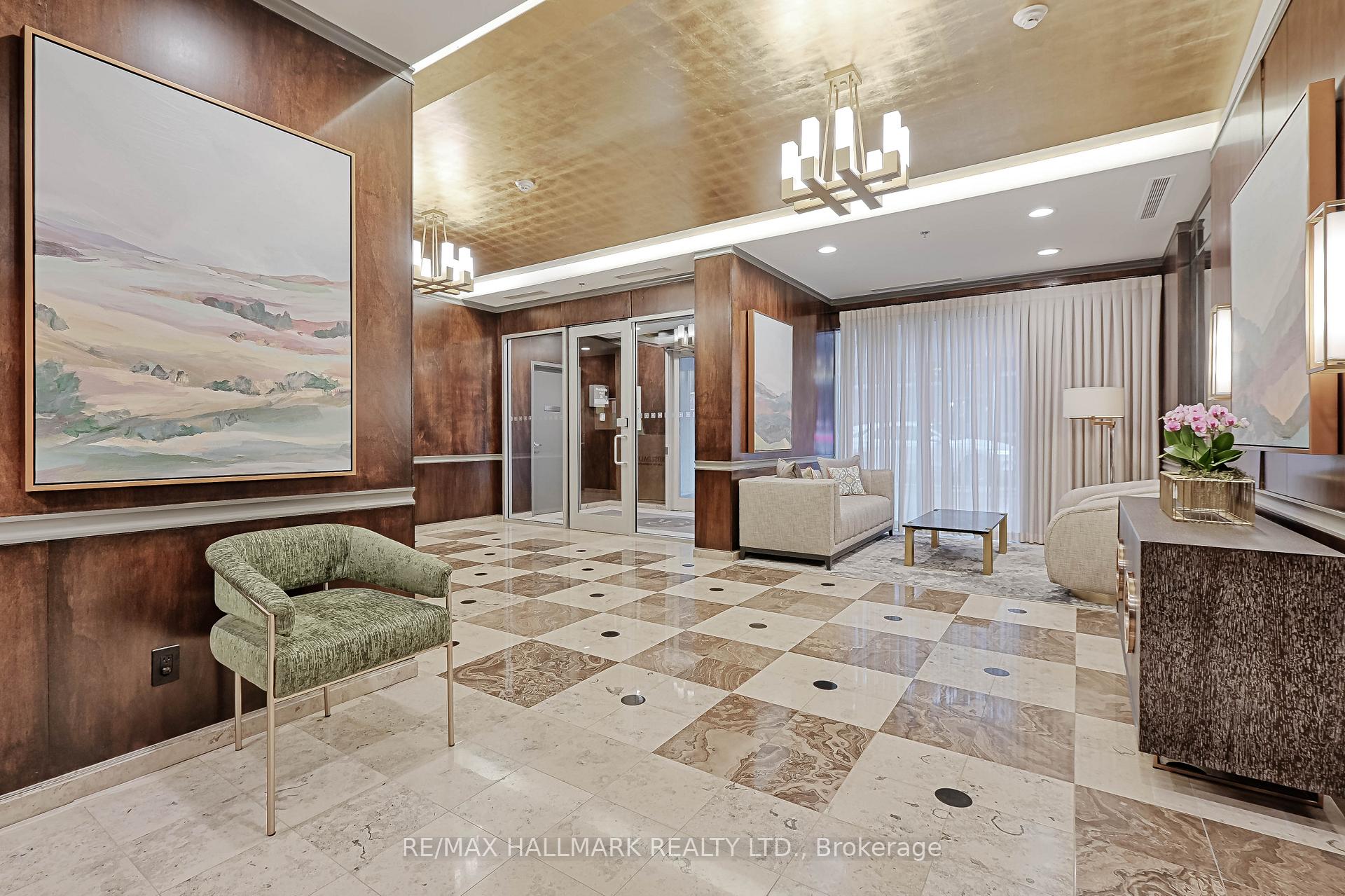 2 Bedrooms Condo at 388 Bloor, Toronto For sale