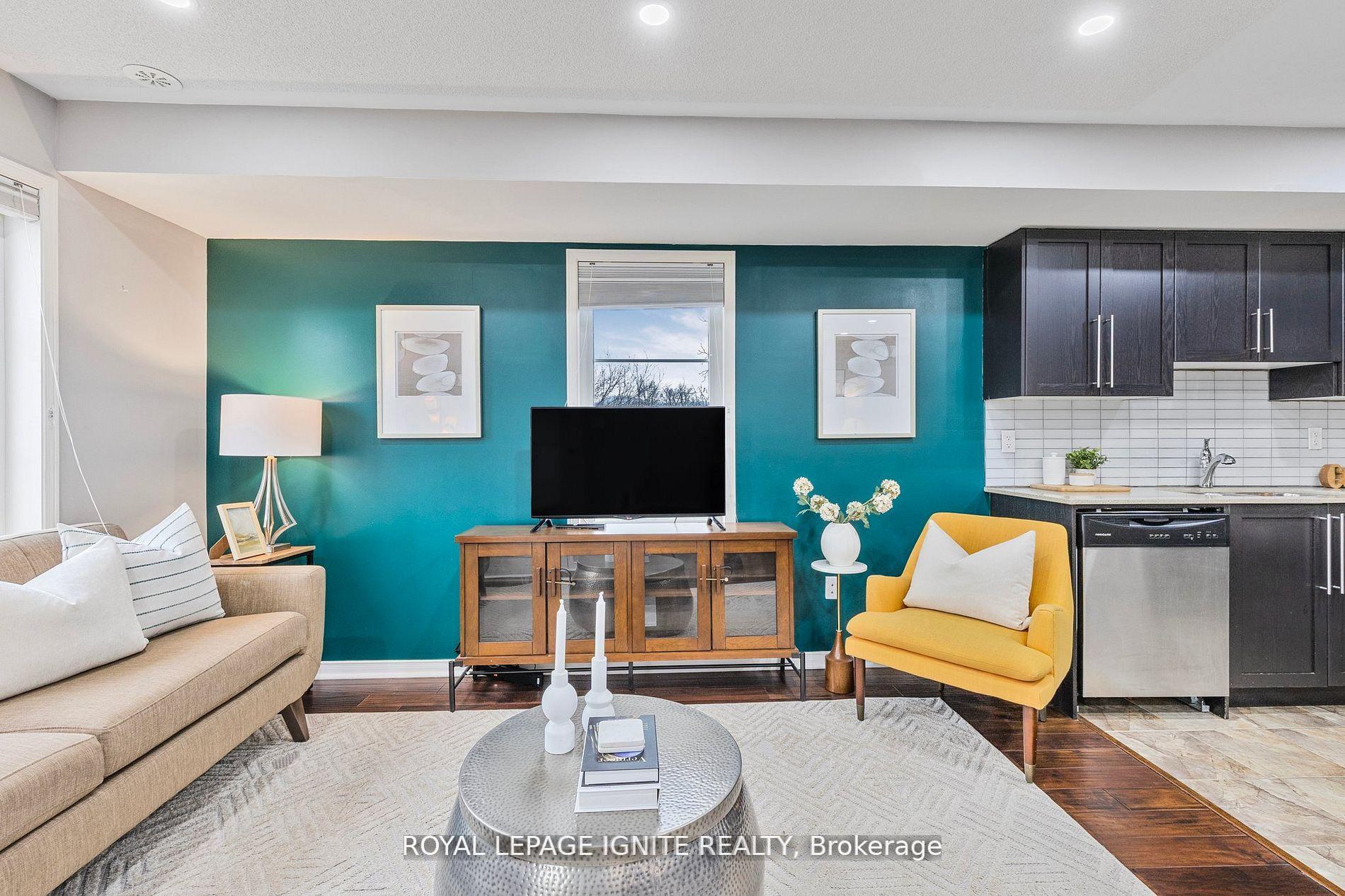 2 Bedrooms Condo at 6063 Kingston, Toronto For sale