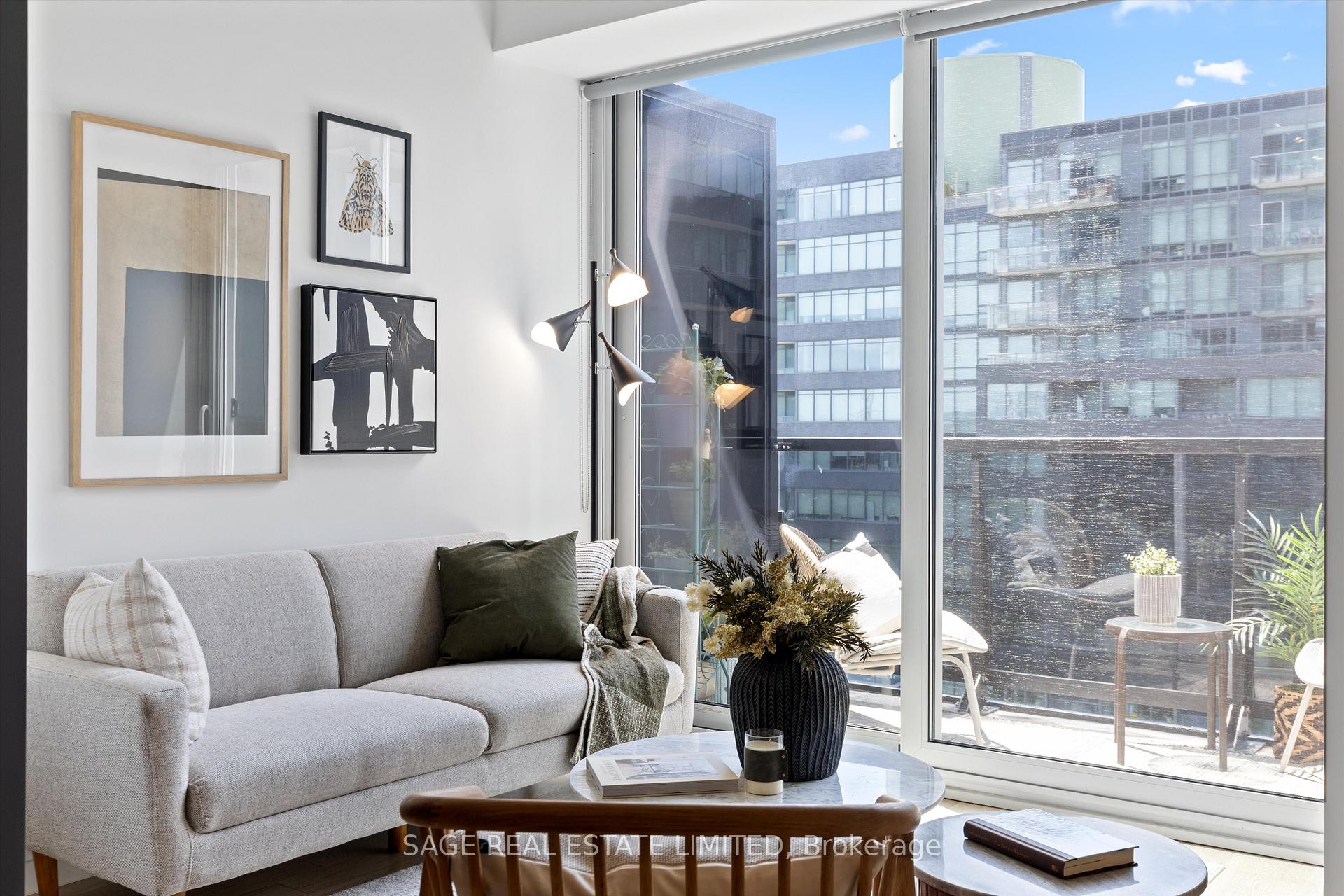 1 Bedroom Condo at 170 Bayview, Toronto For sale