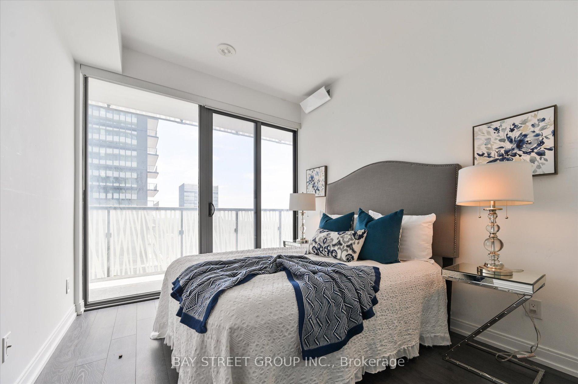 1 Bedroom Condo at 50 Charles, Toronto For sale