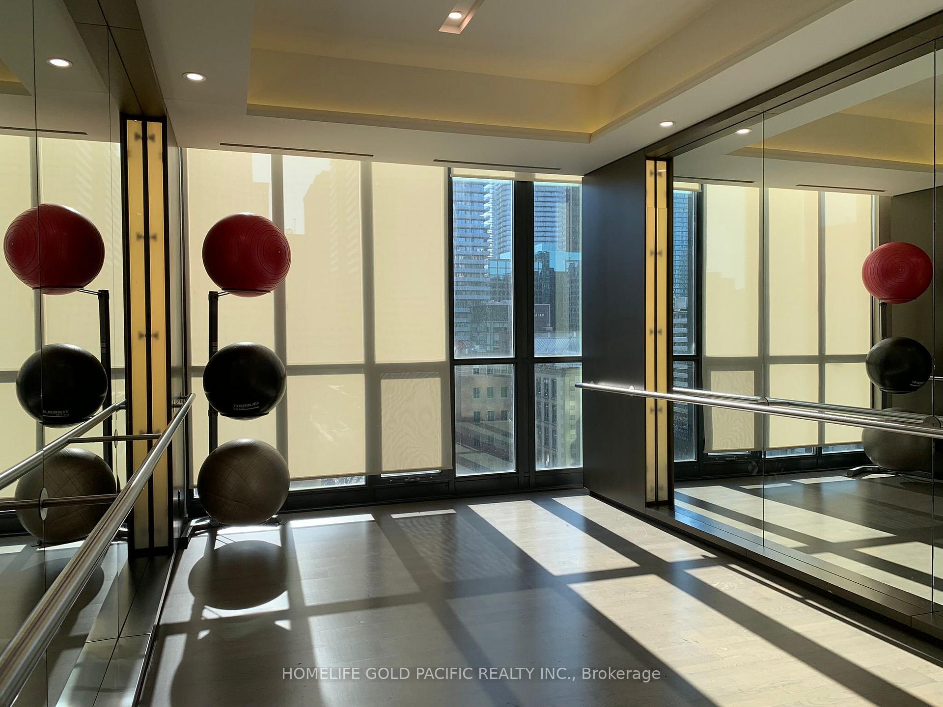 1 Bedroom Condo at 101 Charles, Toronto For sale
