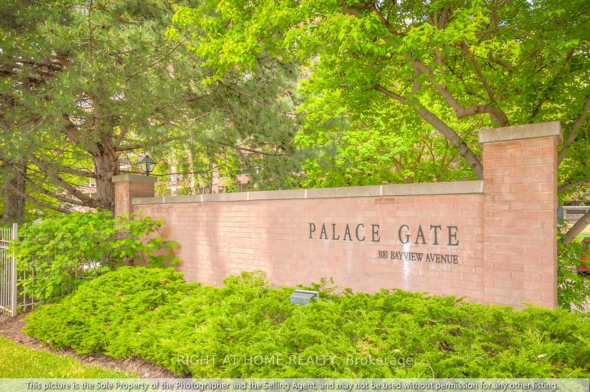 3 Bedrooms Condo at 3181 Bayview, Toronto For sale