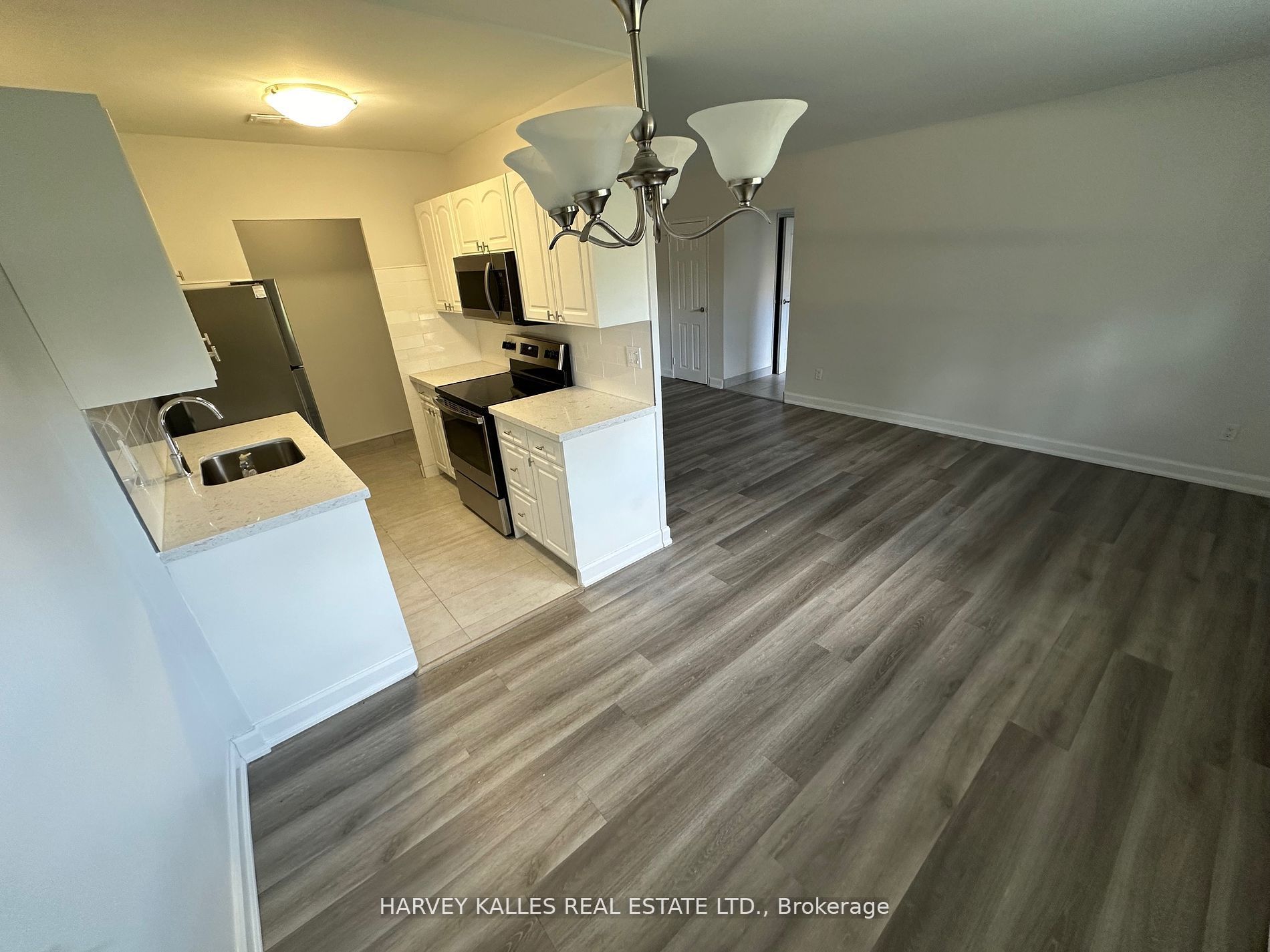 1055 Victoria Park Avenue 307