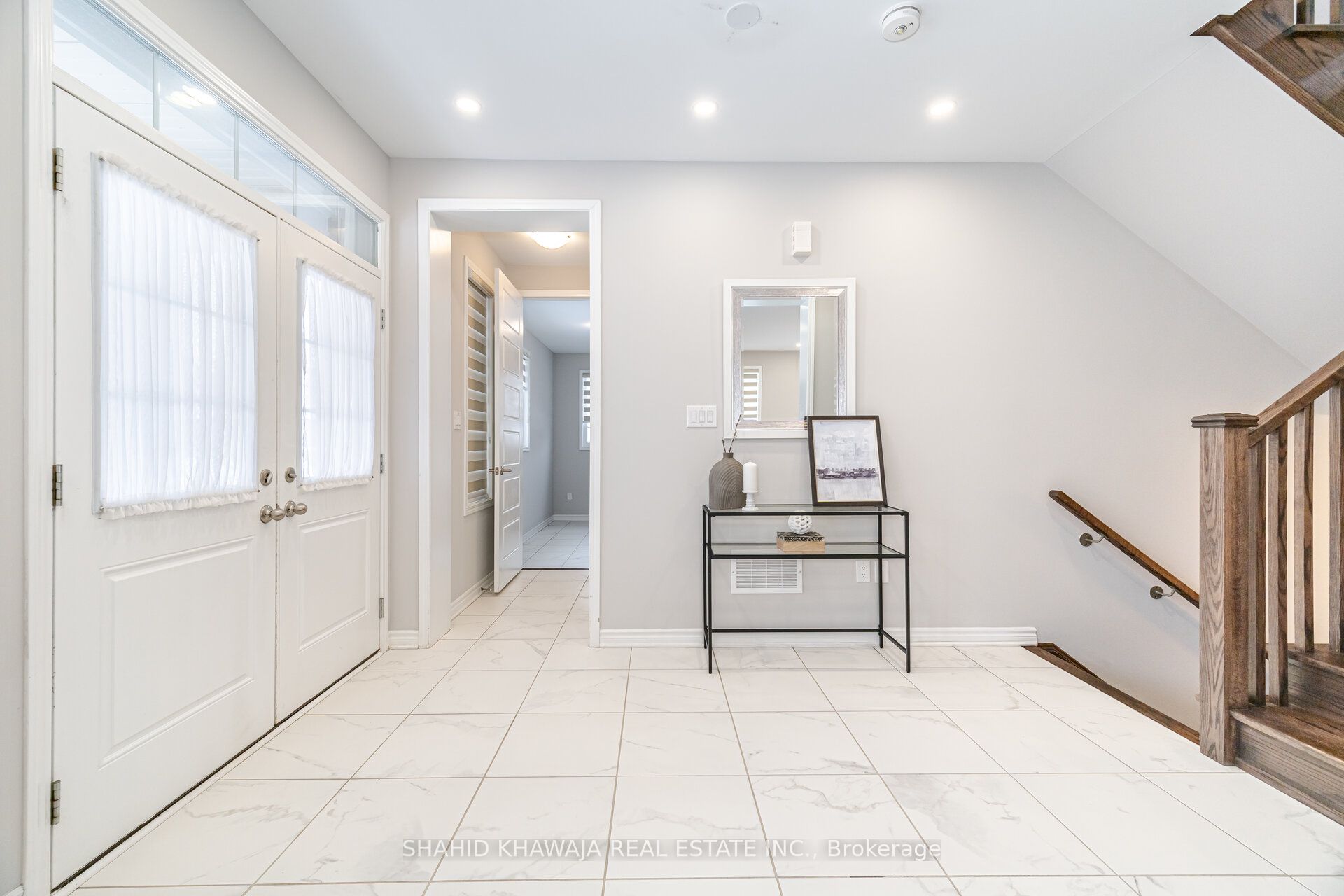 1350 Lobelia Crescent, Milton, ON L9E 1X5