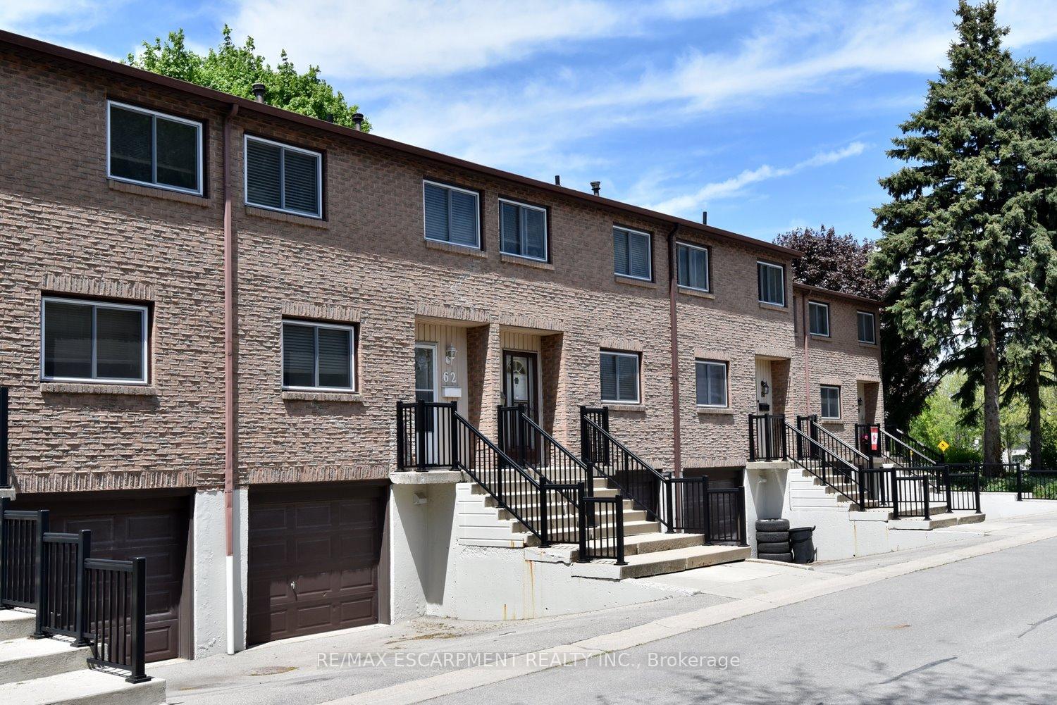 4 Bedrooms Condo at 250 Magnolia, Hamilton For sale