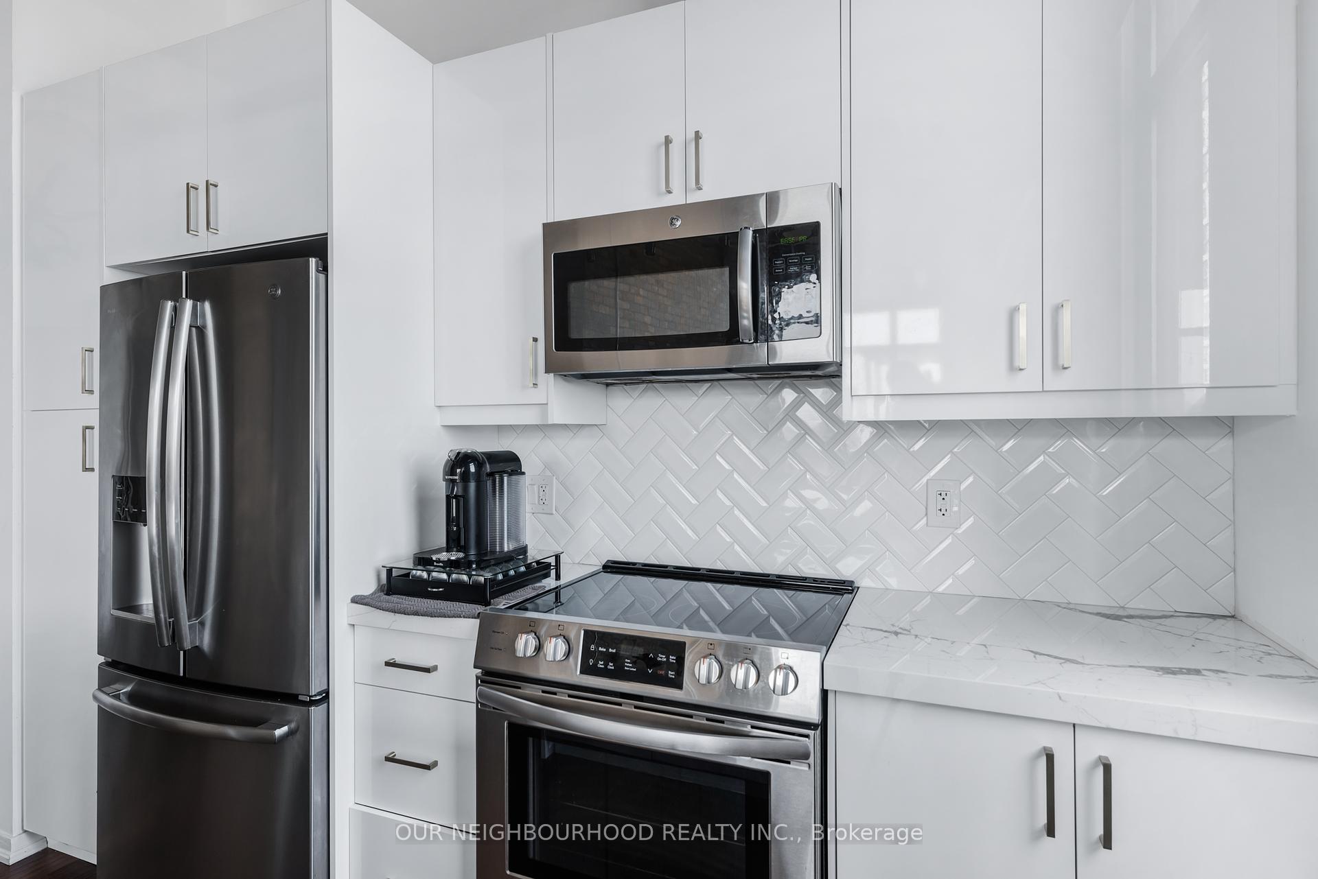 2 Bedrooms Condo at 736 Dundas, Toronto For sale