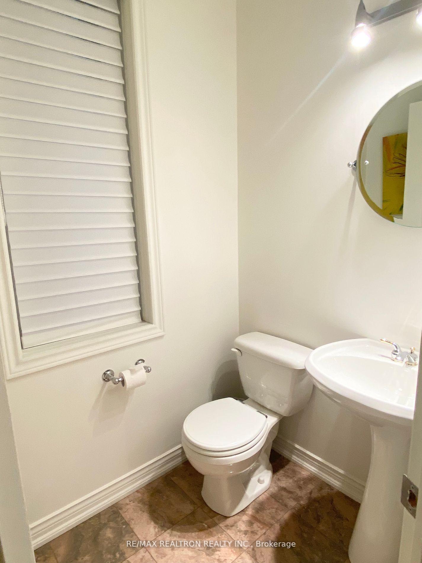 2 Bedrooms Condo at 645 Davenport, Toronto For sale