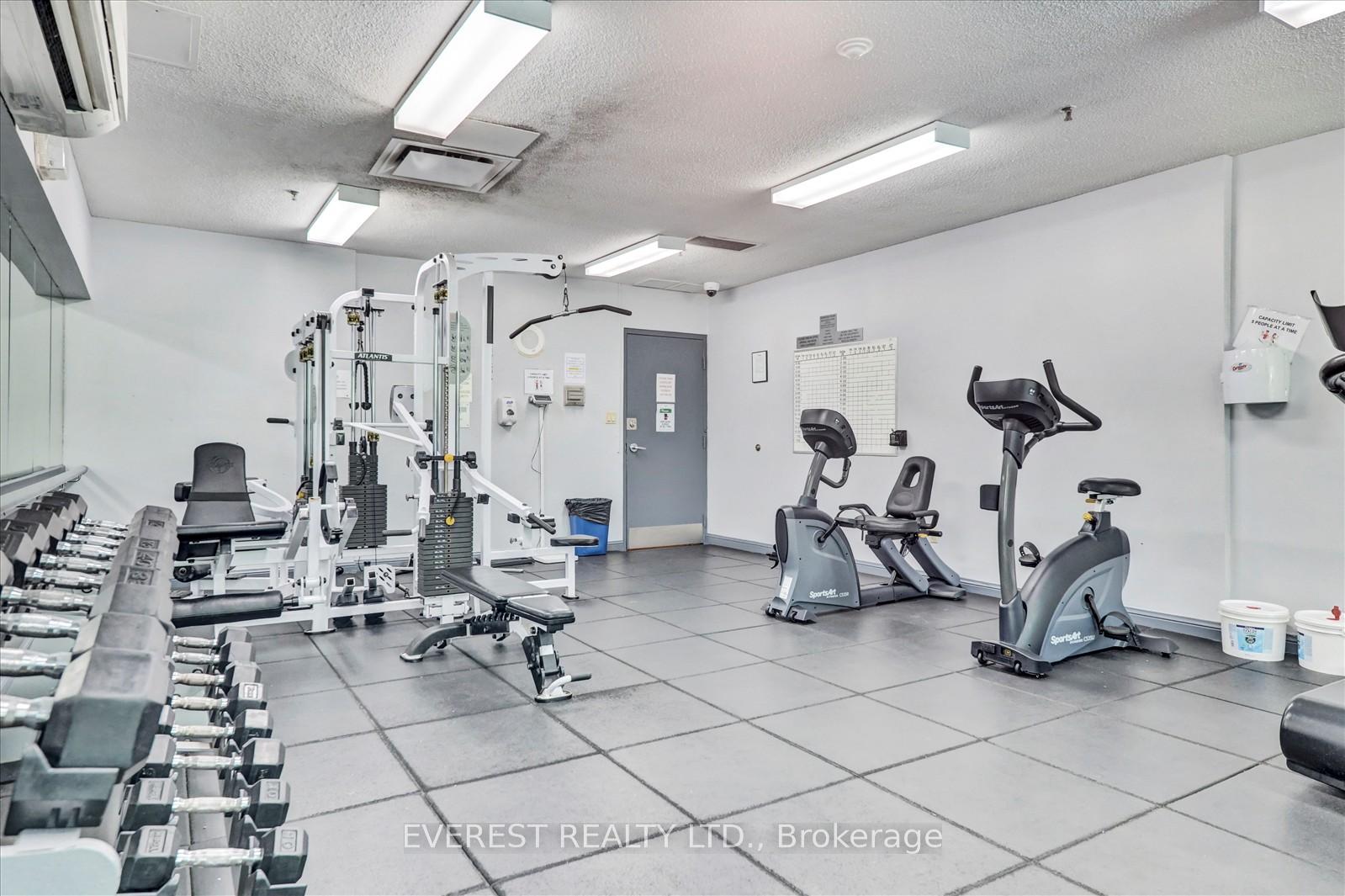 3 Bedrooms Condo at 3 Greystone Walk, Toronto For sale