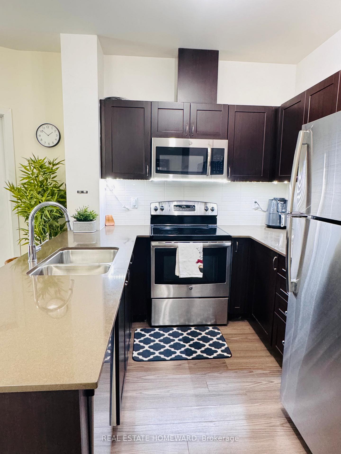 2 Bedrooms Condo at 3560 St Clair Ave, Toronto For sale
