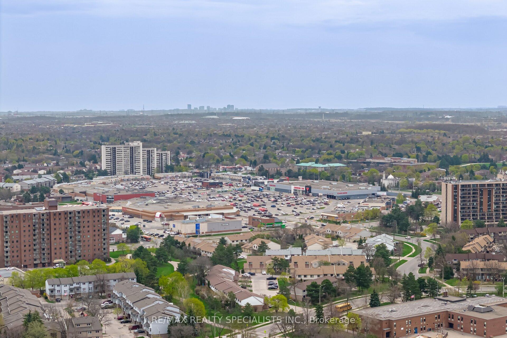 3 Bedrooms Condo at 7077 Estoril,  Mississauga For sale