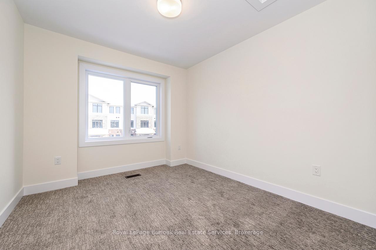 4 Bedrooms Condo at 2184 Postmaster,  Oakville For sale