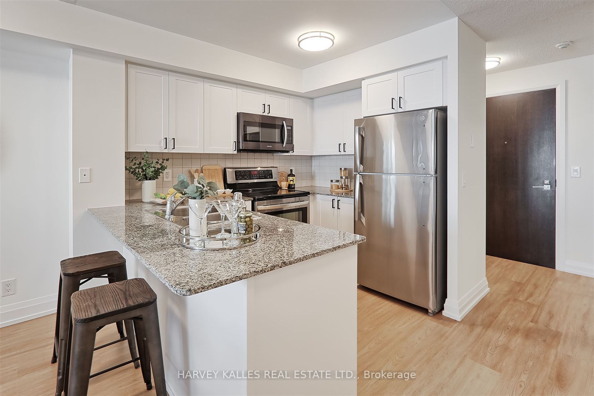 1070 Sheppard Avenue W 912