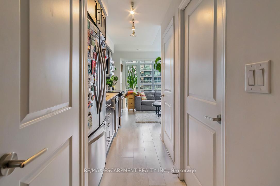 1 Bedroom Condo at 35 Bastion, Toronto For sale