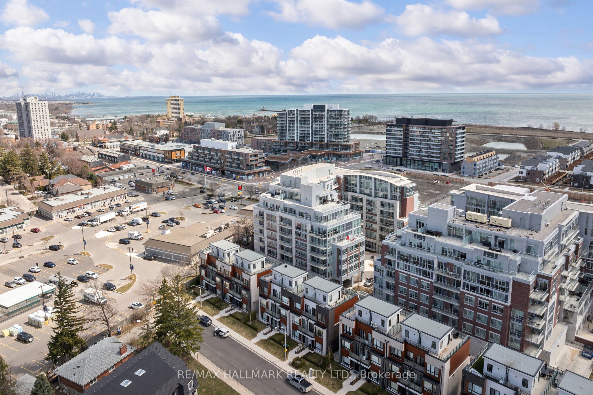 129 High Street, Mississauga, ON L5H 1K4