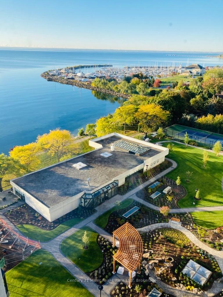 2 Bedrooms Condo at 2180 Marine, Oakville For sale