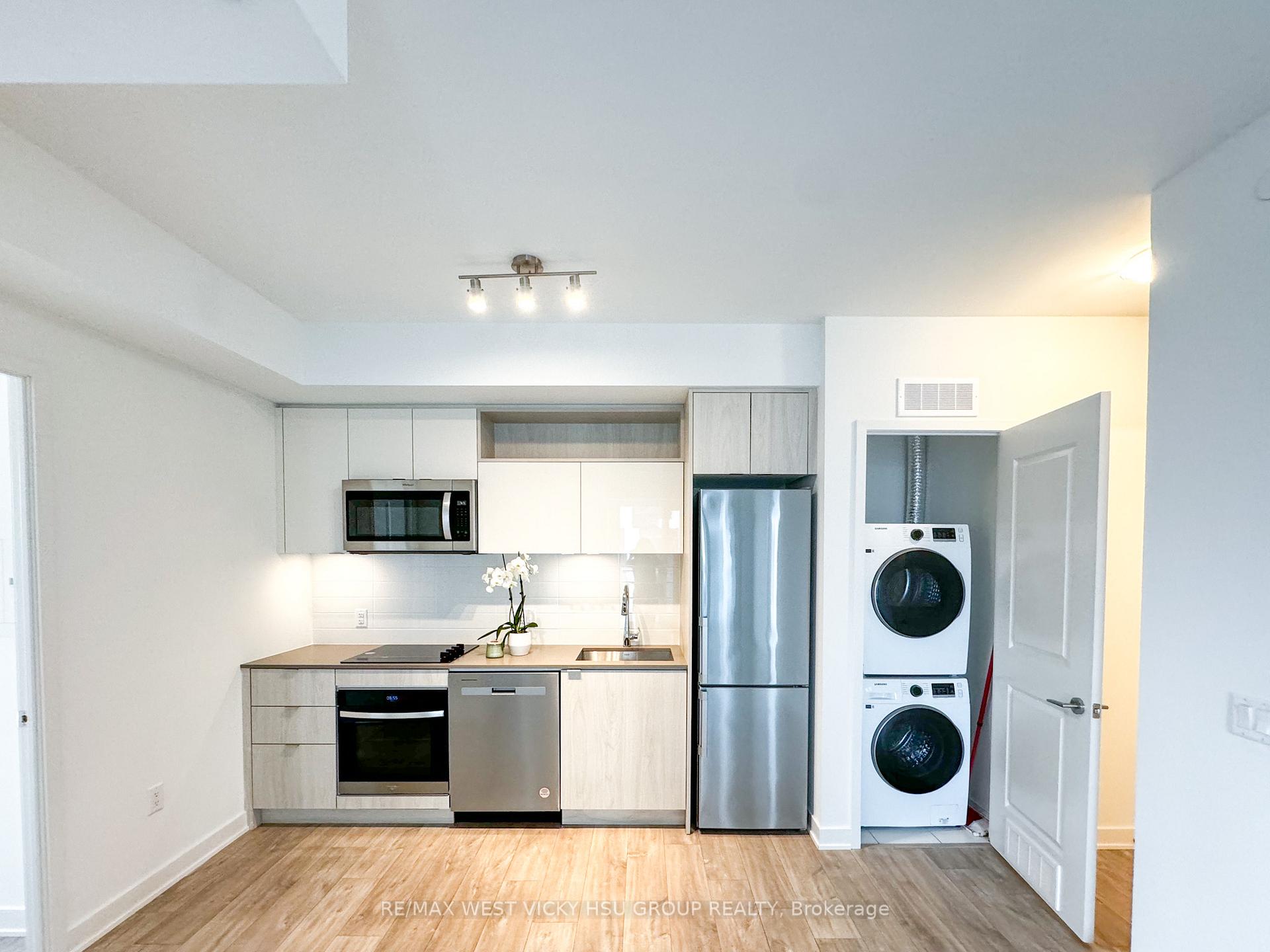3 Bedrooms Condo at 100 Dalhousie,  Toronto For sale