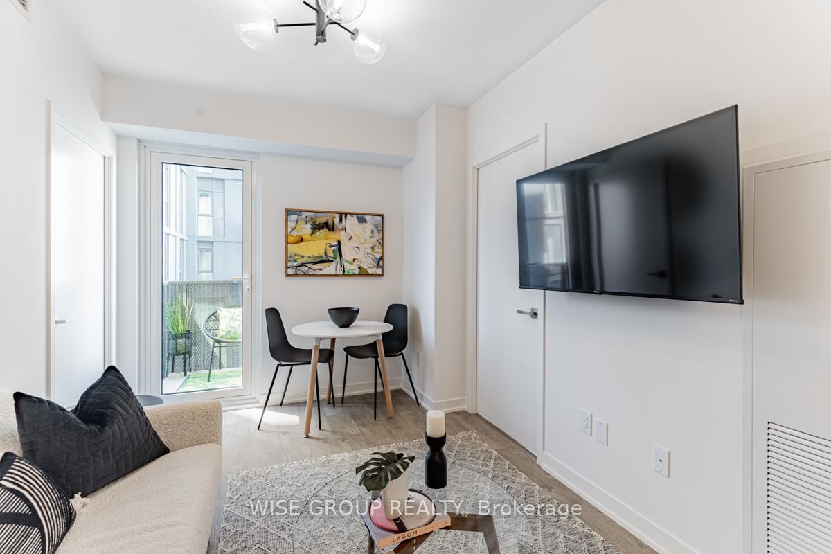 2 Bedrooms Condo at 500 Wilson,  Toronto For sale