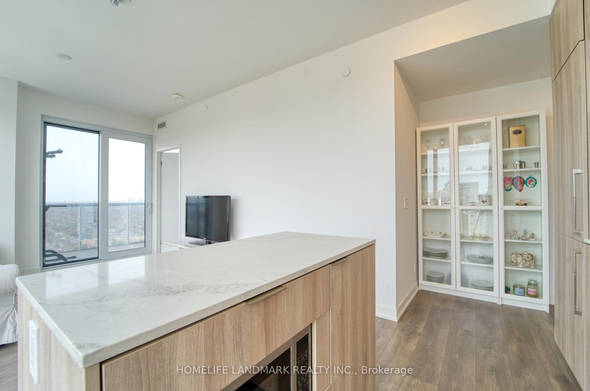 2 Bedrooms Condo at 15 HOLMES,  Toronto For sale