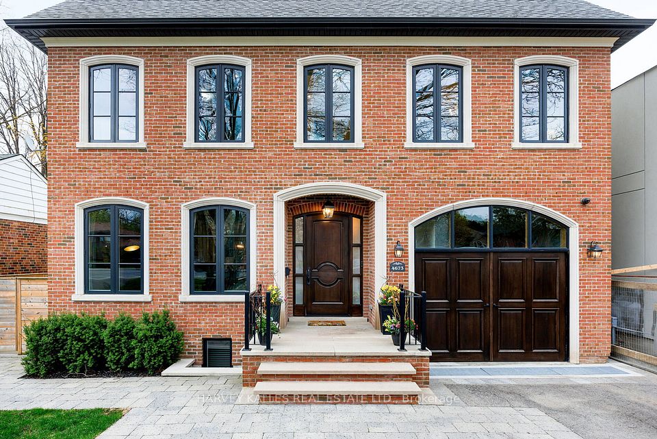 4673 Dundas