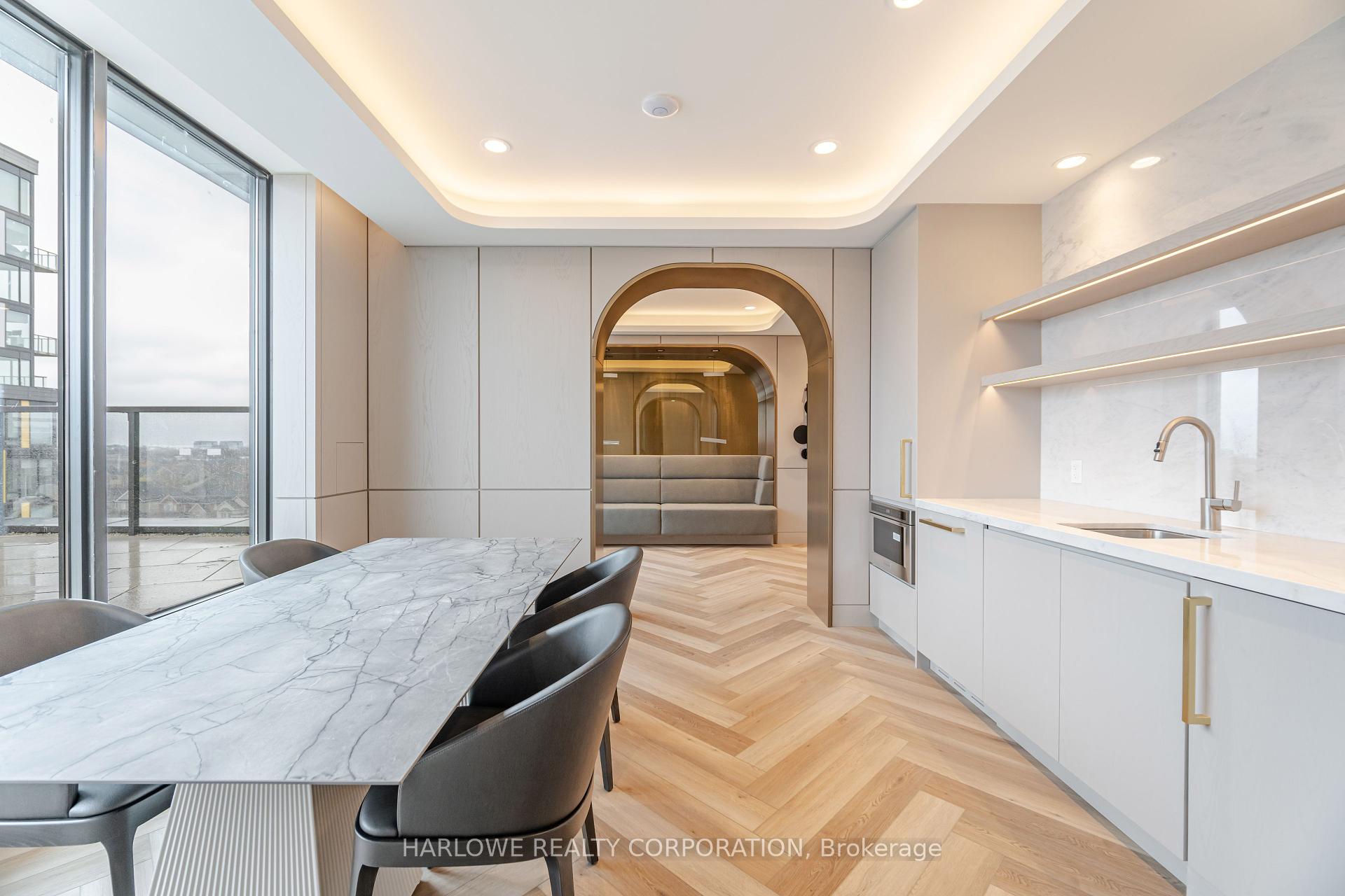 3 Bedrooms Condo at 3006 William Cutmore, Oakville For sale