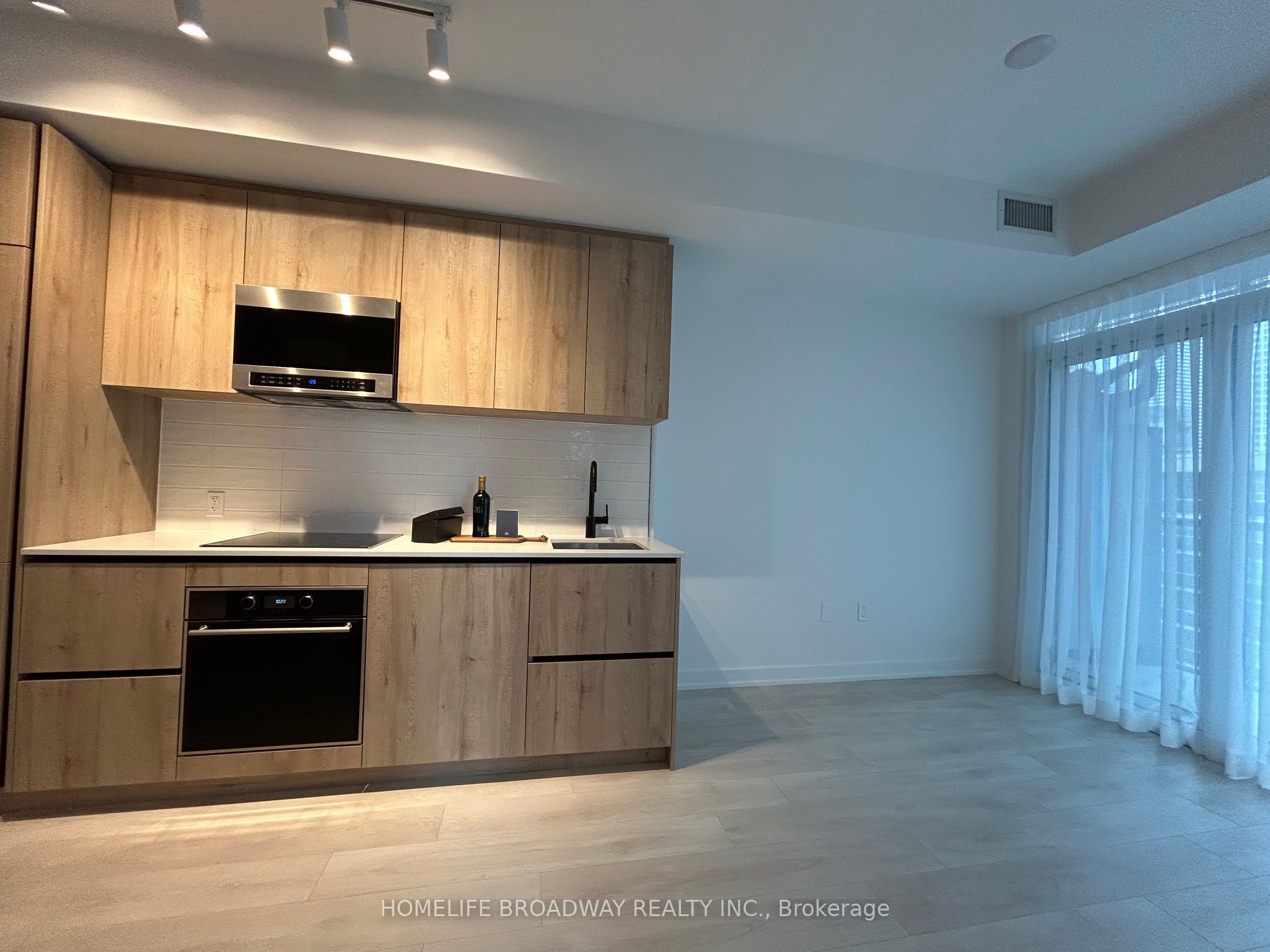 127 Broadway Avenue, #1505S