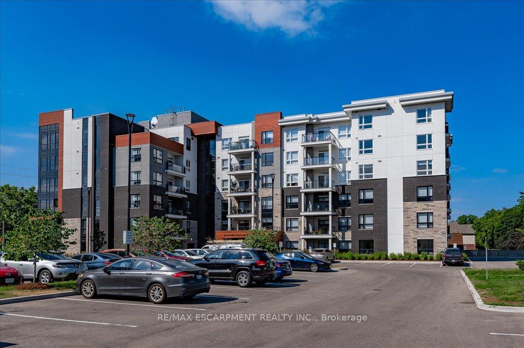 1 Bedroom Condo at 340 PLAINS,  Burlington For sale