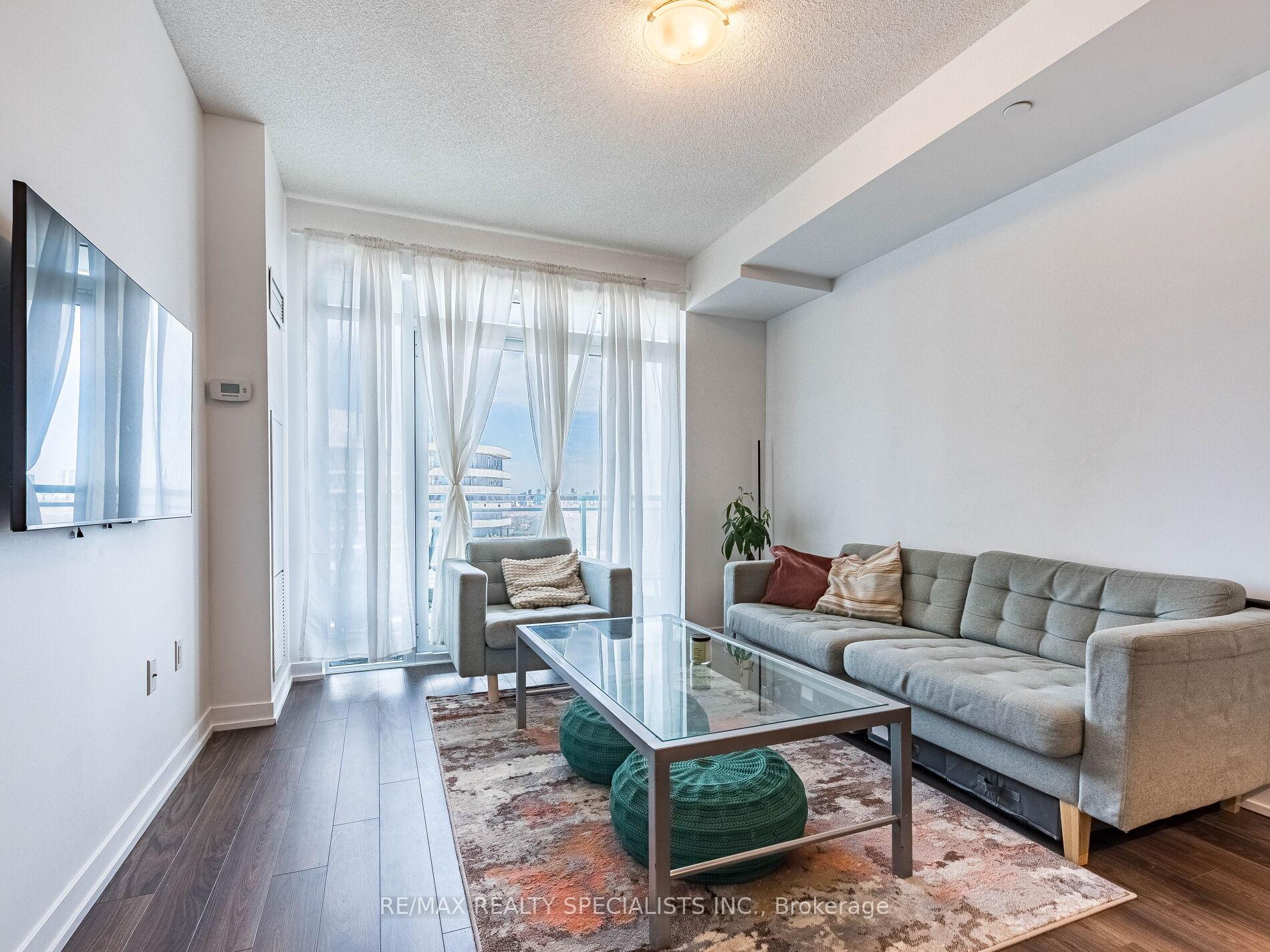 2 Bedrooms Condo at 2560 Eglinton, Mississauga For sale