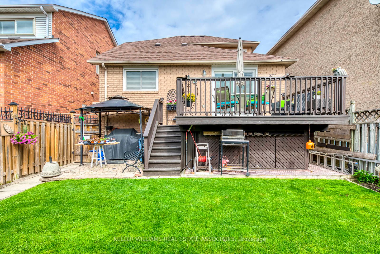 516 Ravenstone Court