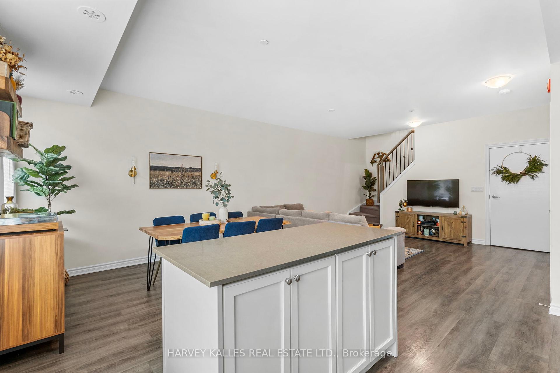 85 Eastwood Park Gardens 11