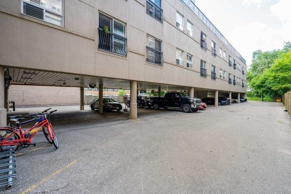 4189 Dundas Street W 204