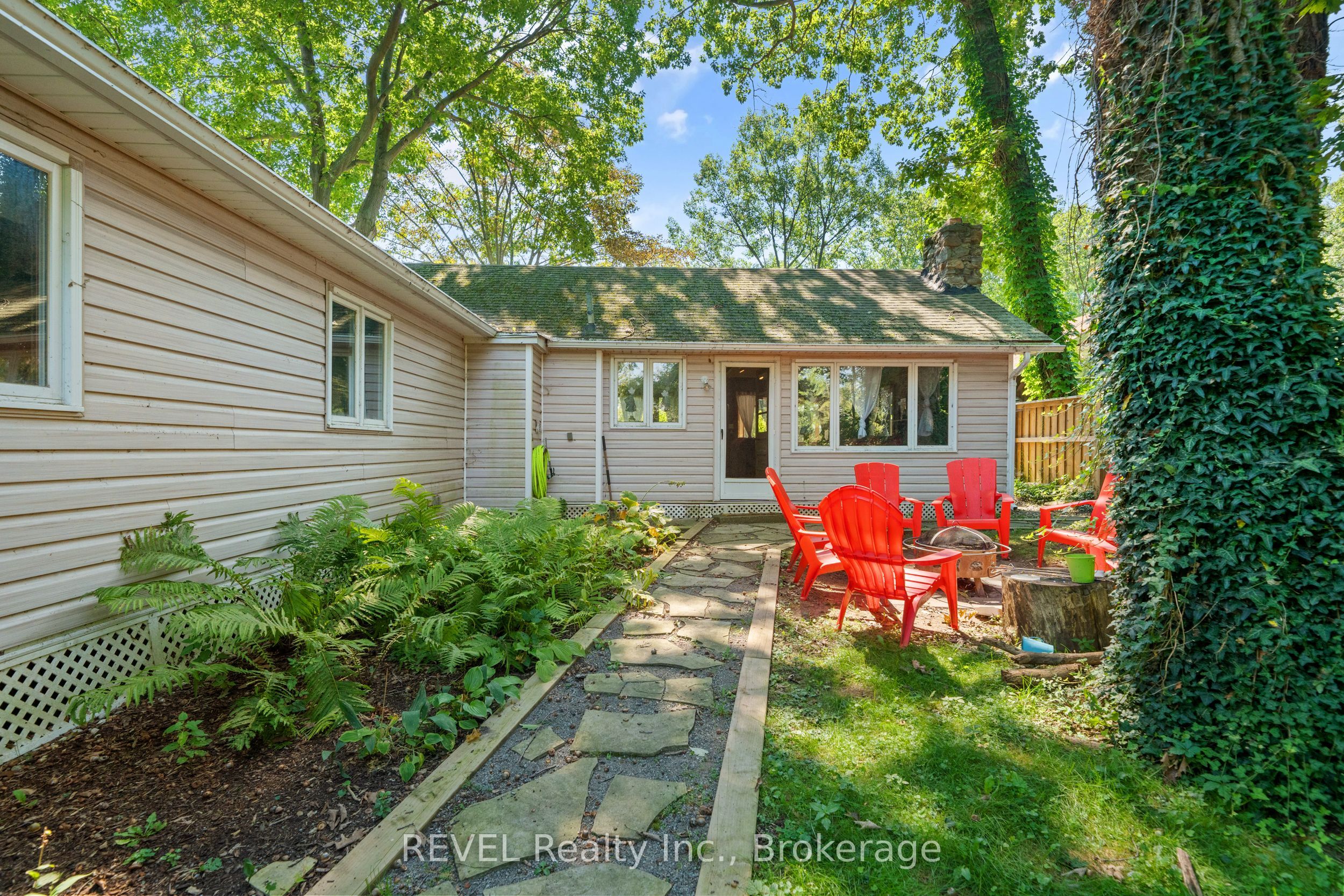 3606 Firelane 12