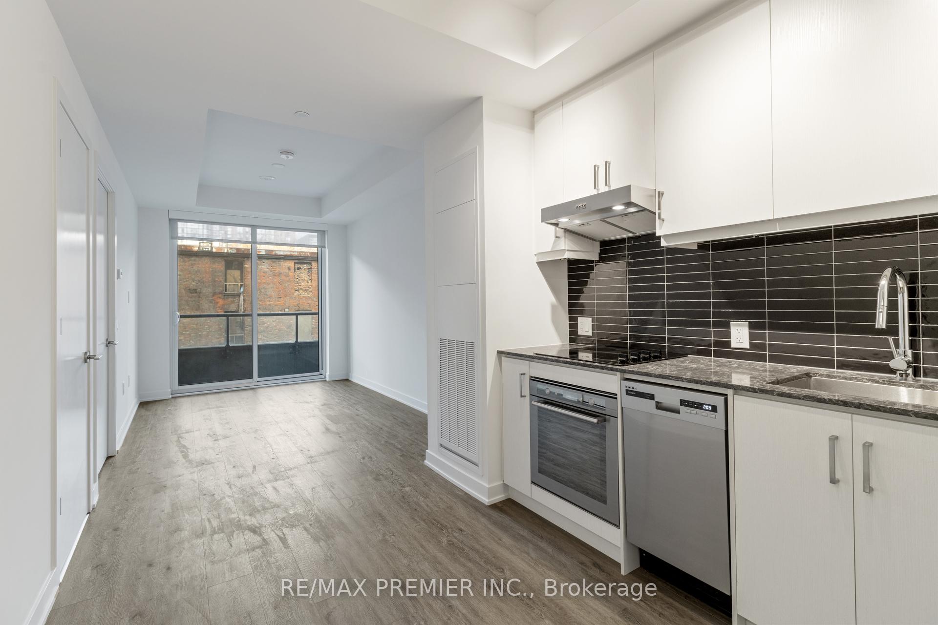 1 Bedroom Condo at 9 Tecumseth, Toronto For sale