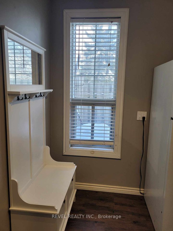 1 Bedroom Apartment Main Level (Seller Photo)