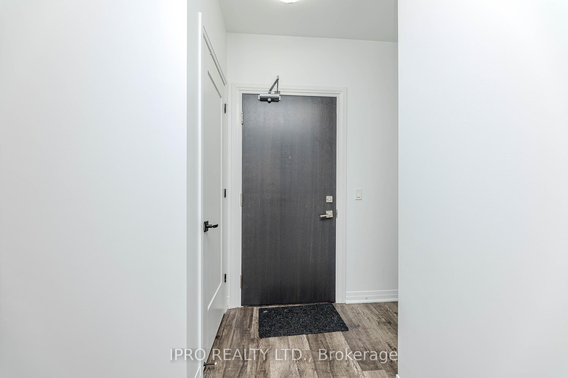 1 Bedroom Condo at 102 Grovewood Common, Oakville For sale
