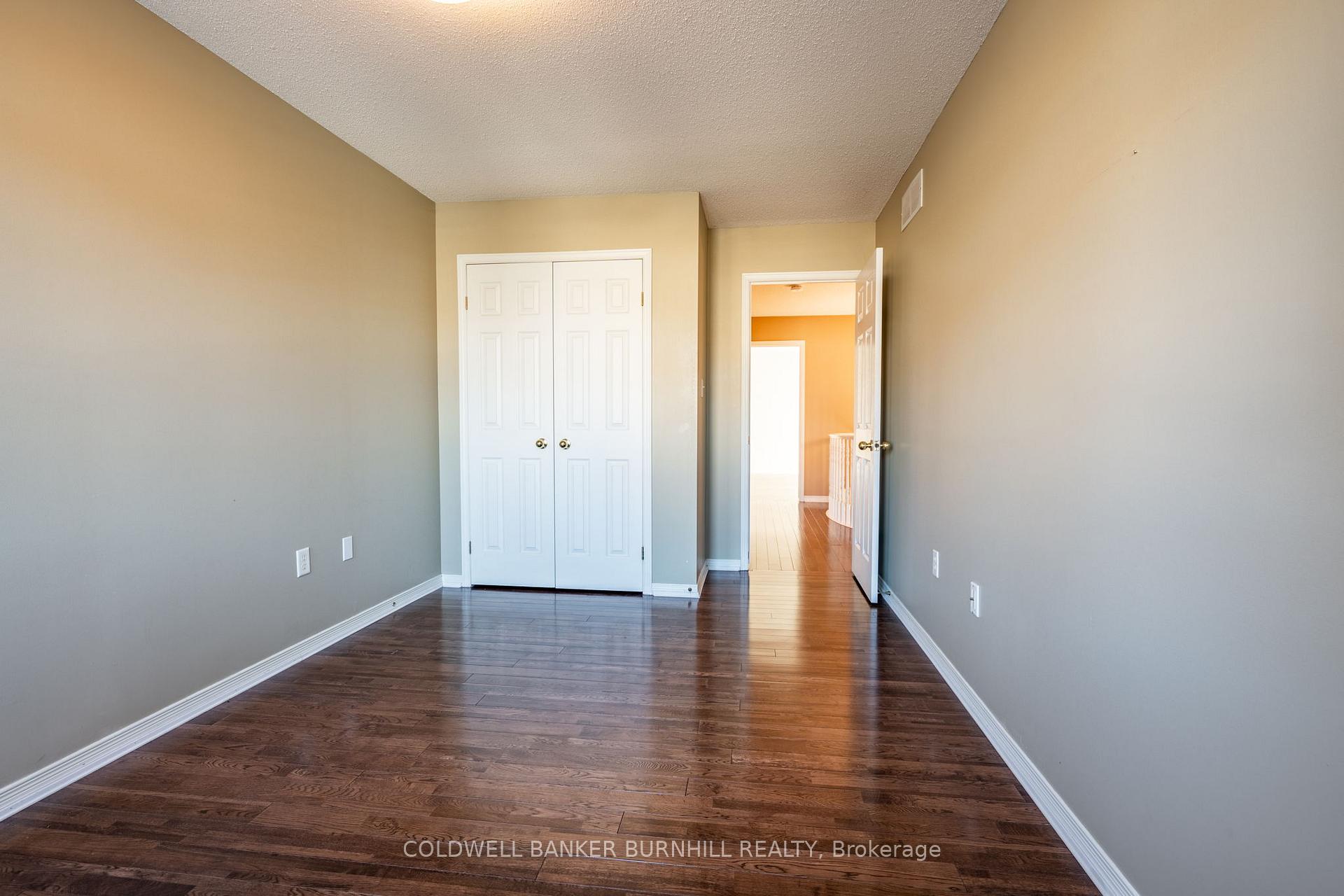 3 Bedrooms Condo at 1276 SILVAN FOREST,  Burlington For sale