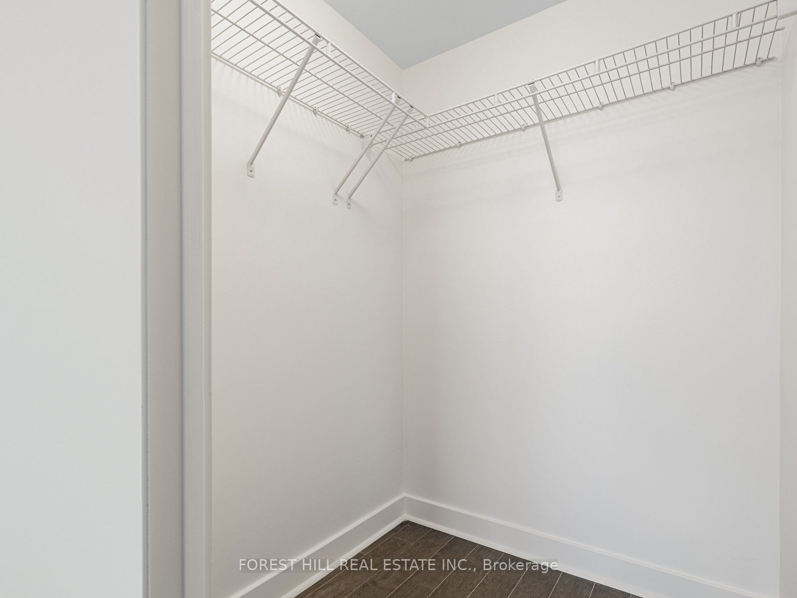 58 Orchard View Boulevard, #510