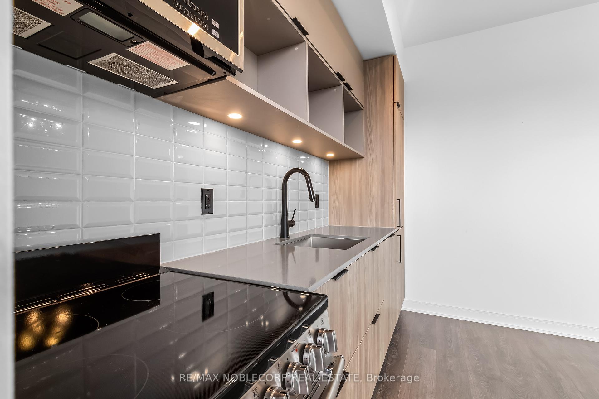 2 Bedrooms Condo at 60 Tannery, Toronto For sale