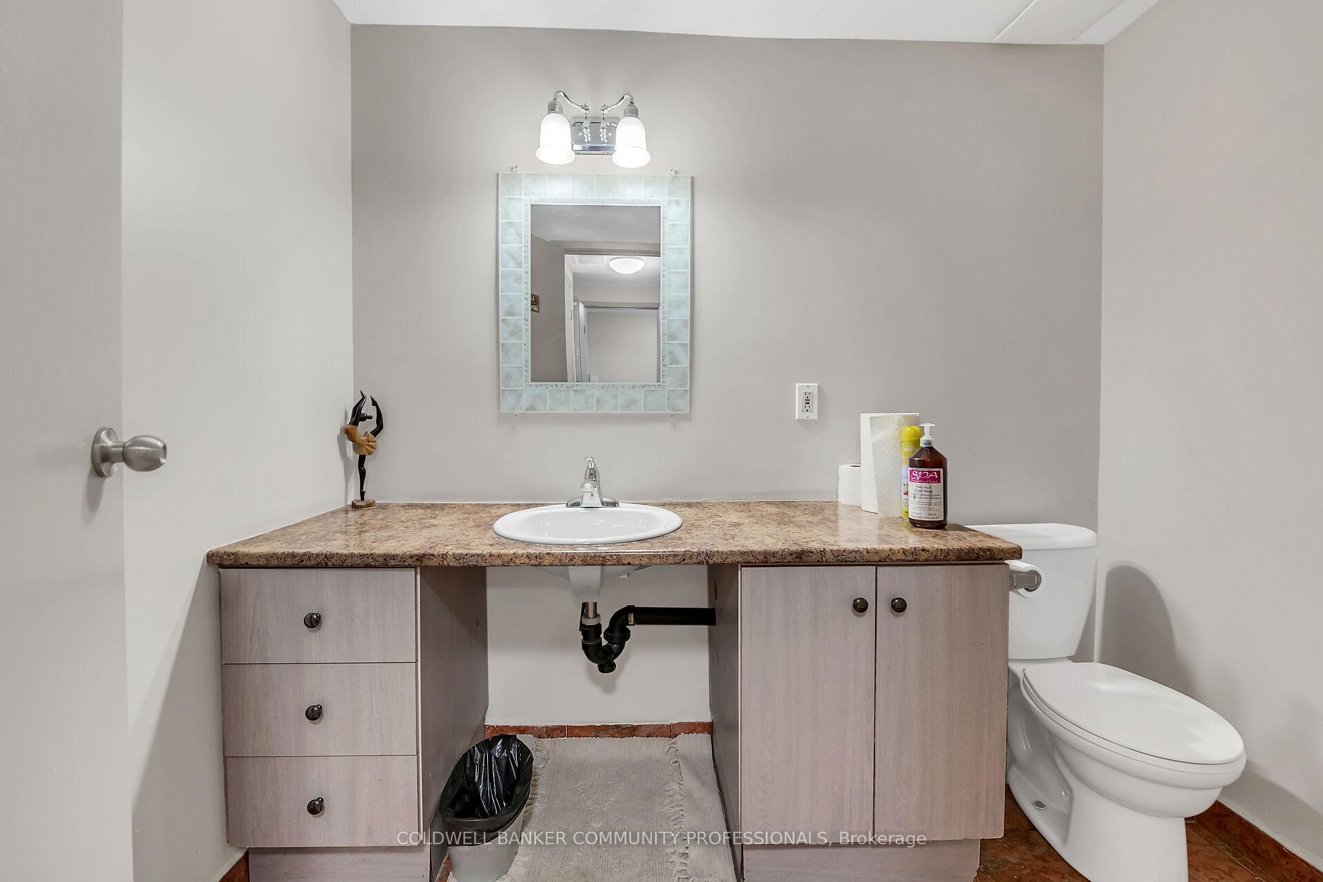 1 Bedroom Condo at 141 Catharine, Hamilton For sale