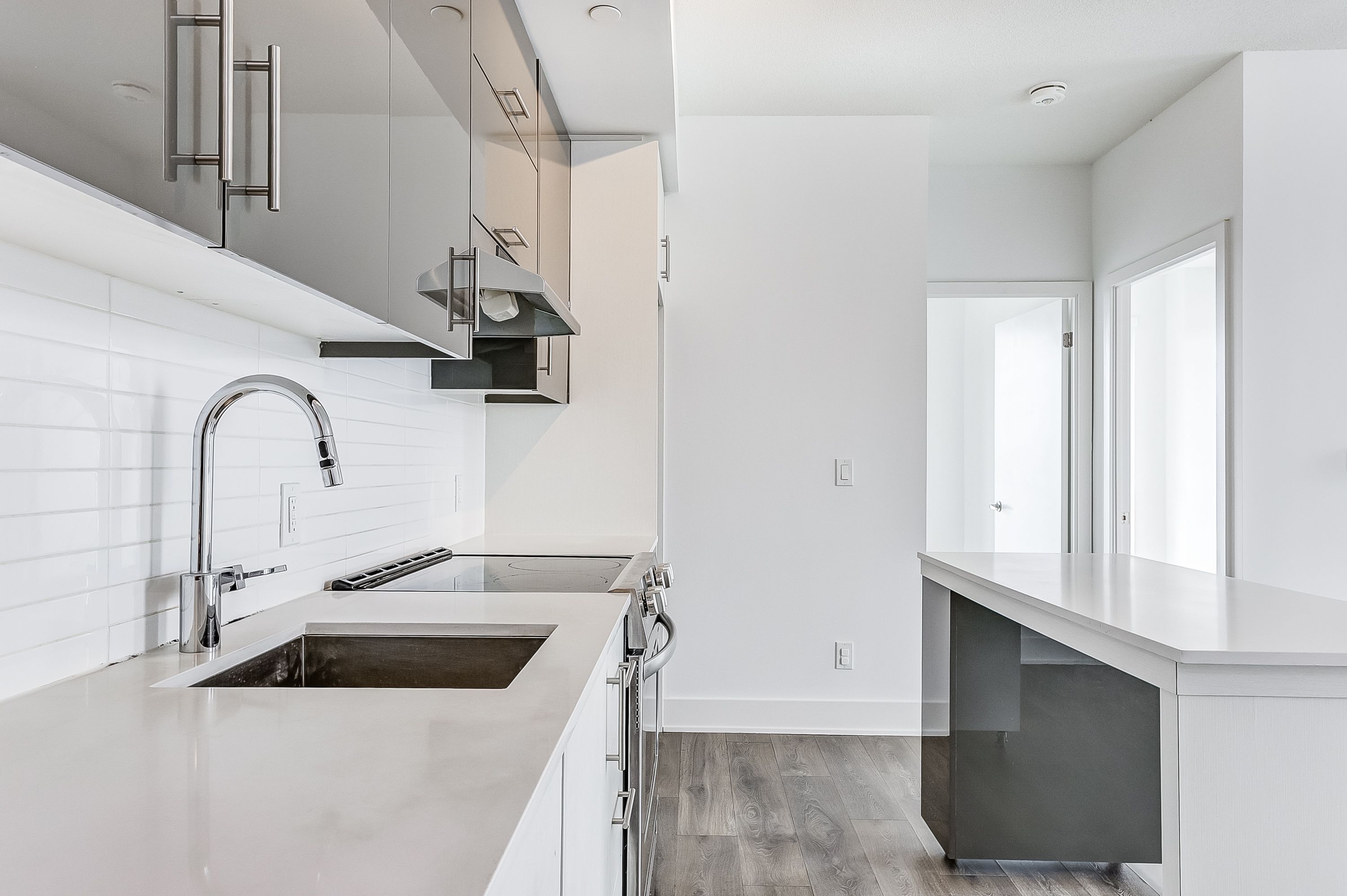 188 Fairview Mall Drive 1011