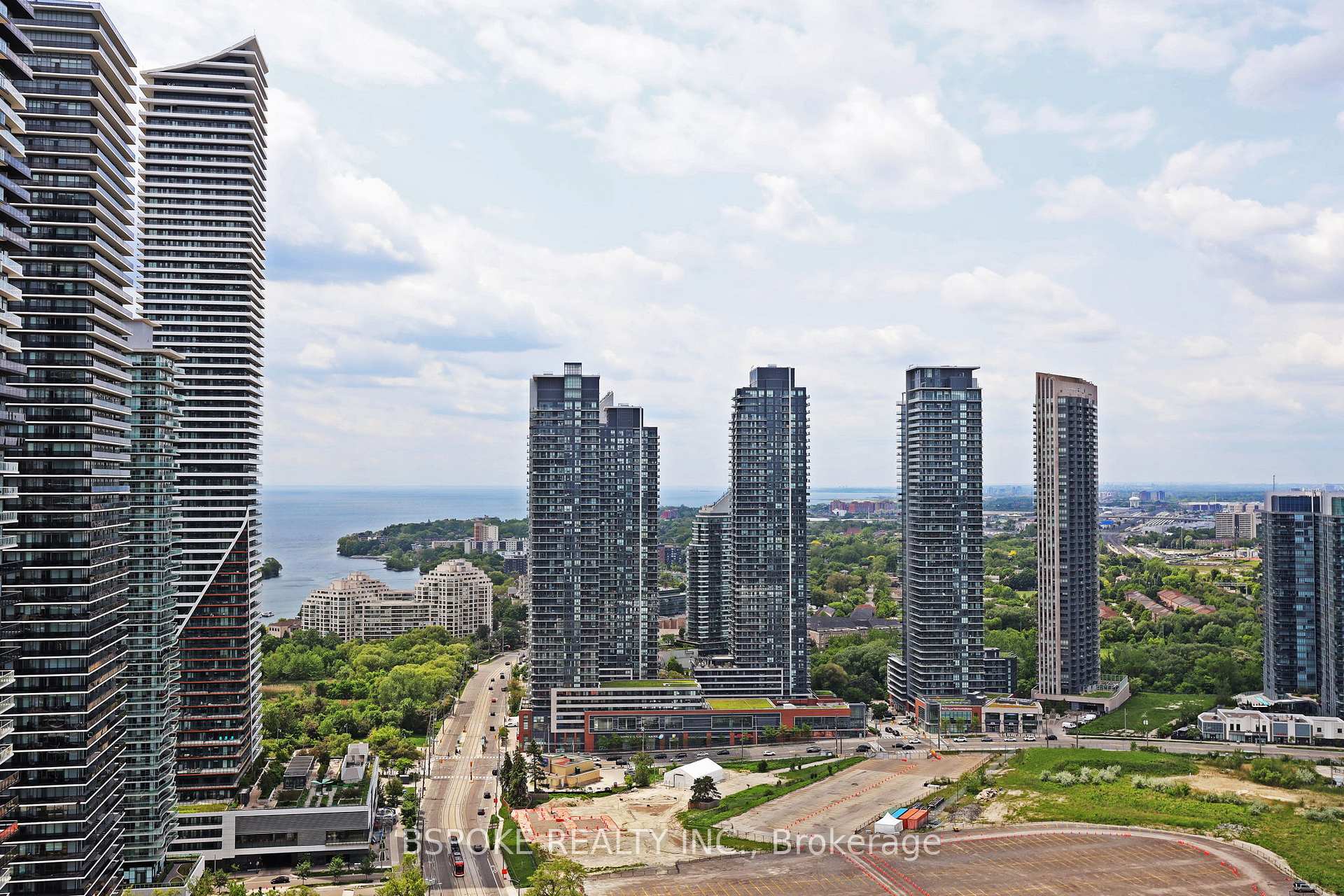 2 Bedrooms Condo at 16 Brookers, Toronto For sale