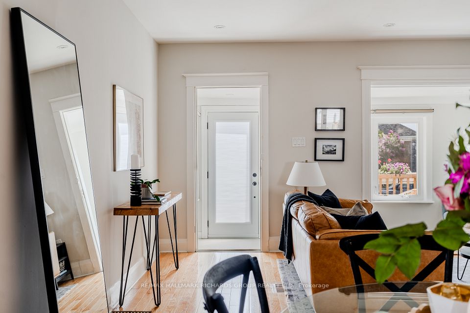 238 Westlake Avenue, Toronto, ON M4C 4T2