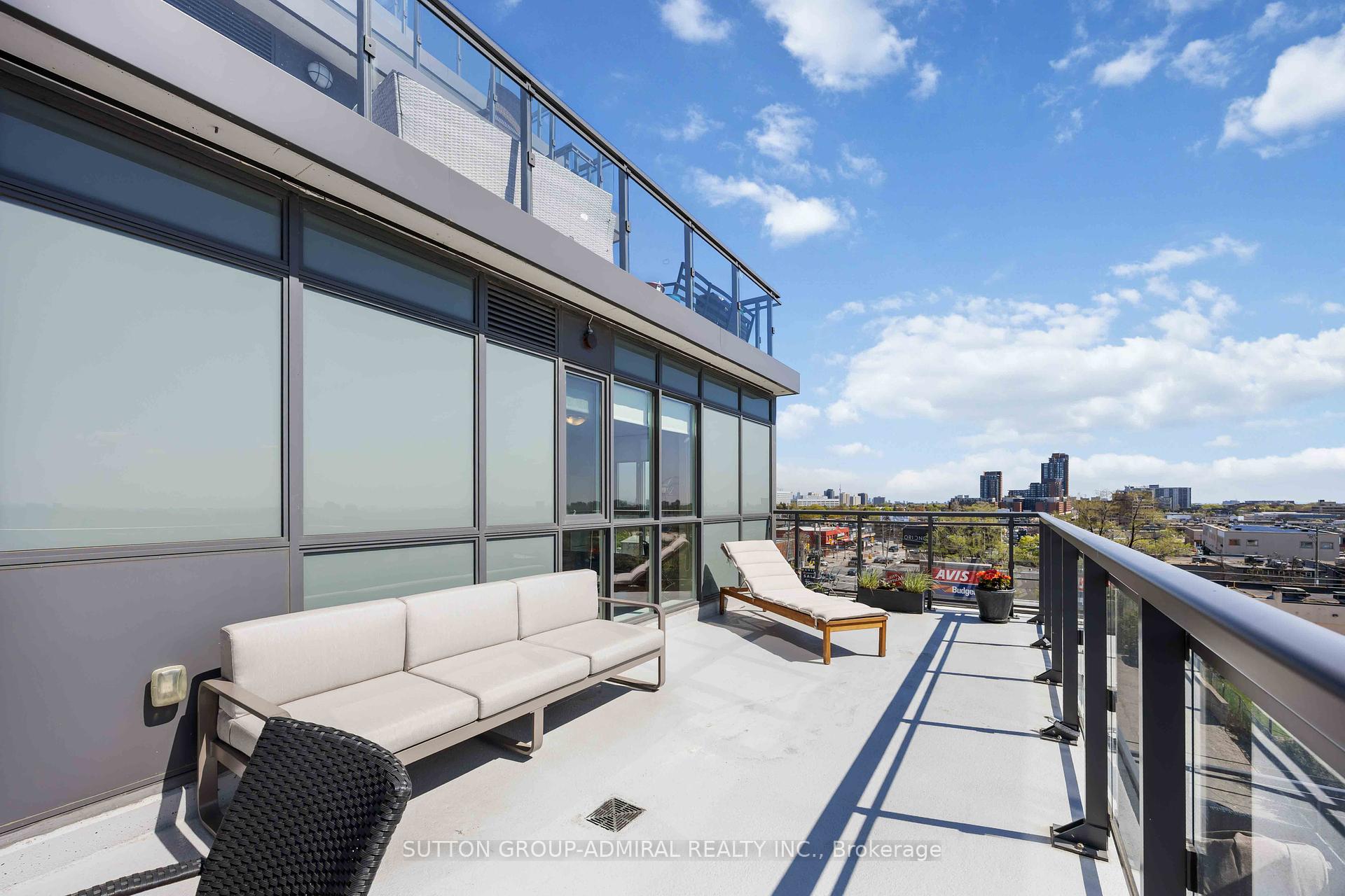 2 Bedrooms Condo at 16 MCADAM, Toronto For sale