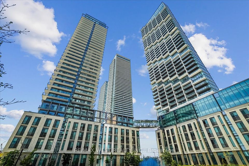1000 Portage