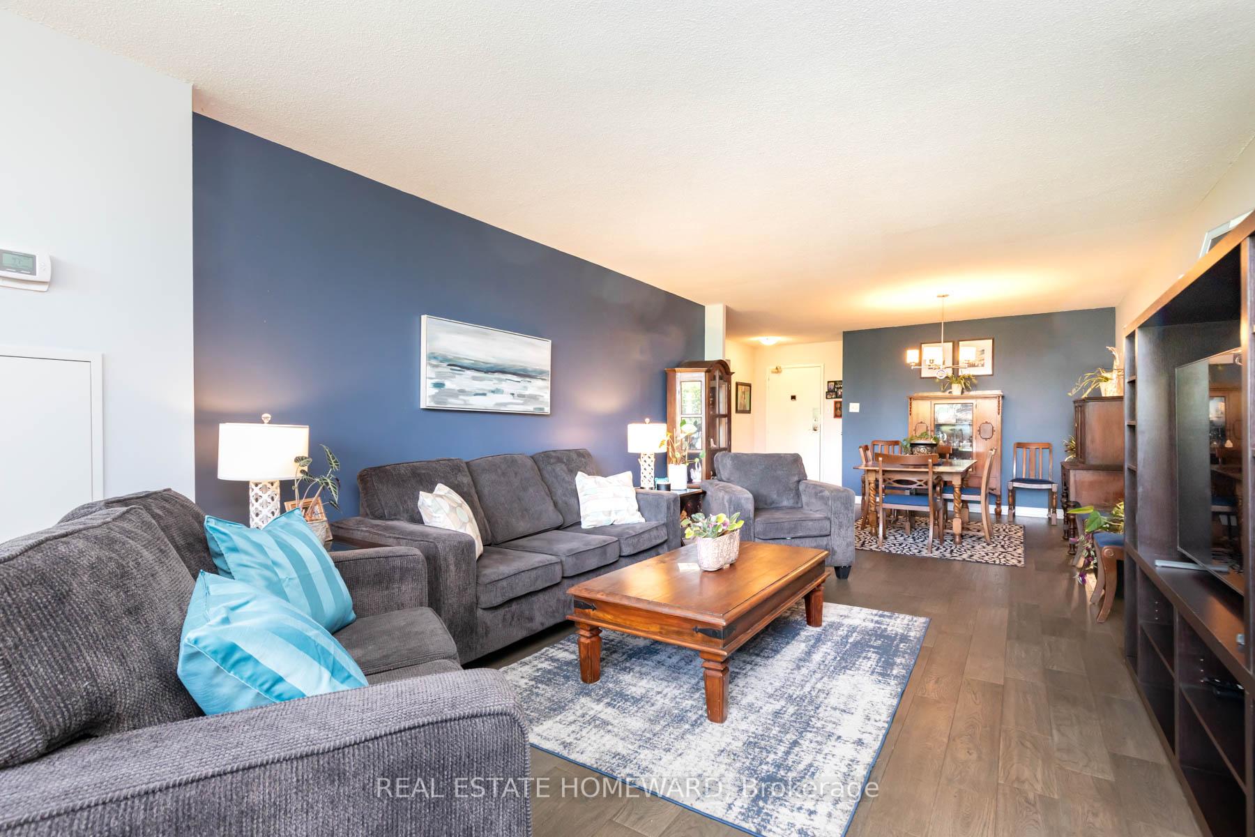 3 Bedrooms Condo at 45 Huntingdale, Toronto For sale