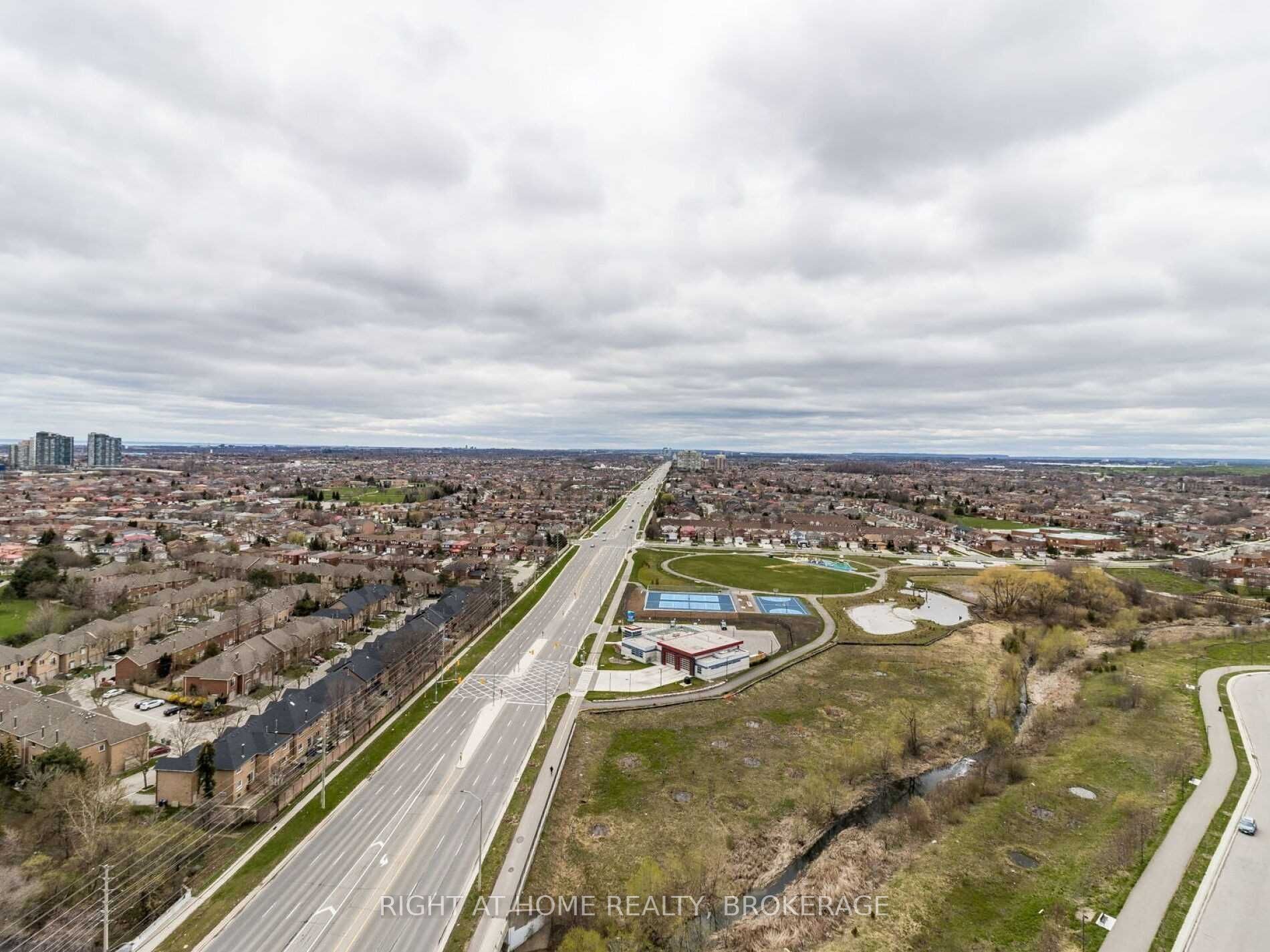 75 Eglinton Ave W Avenue, #1705
