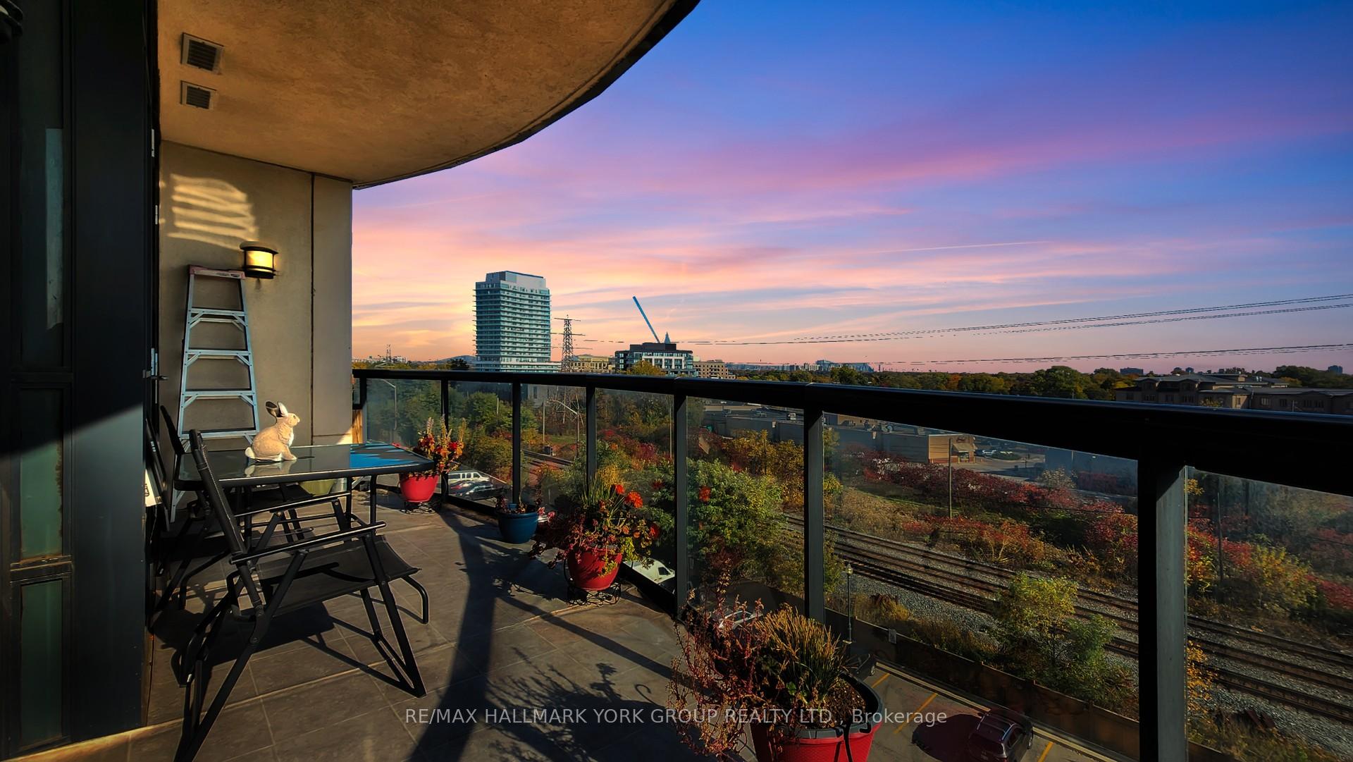 3 Bedrooms Condo at 1135 Royal York,  Toronto For sale